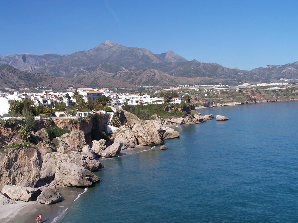 Apartamentos Plaza Nerja Esterno foto