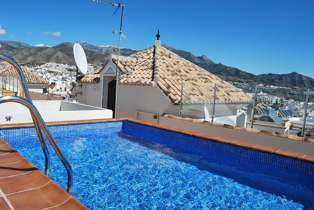 Apartamentos Plaza Nerja Esterno foto