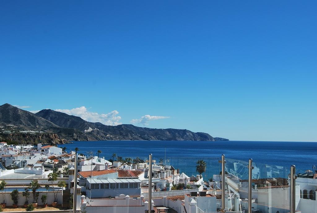 Apartamentos Plaza Nerja Esterno foto