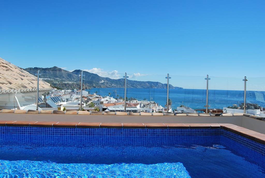 Apartamentos Plaza Nerja Esterno foto